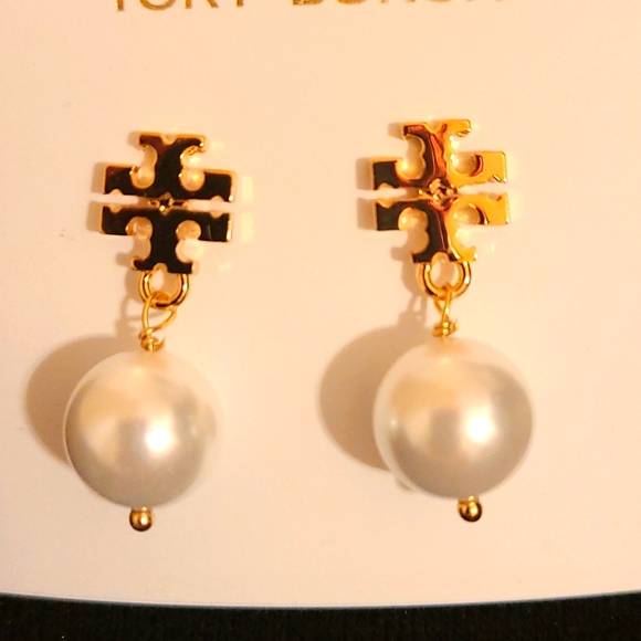 Tory Burch Accessories - Tory Bush earring
